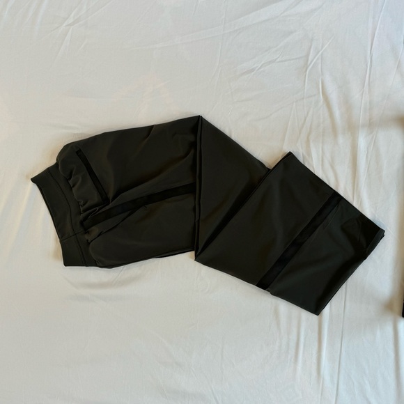 Athleta Nolita wide leg pant in mountain olive (dark khaki green) - Picture 2 of 7